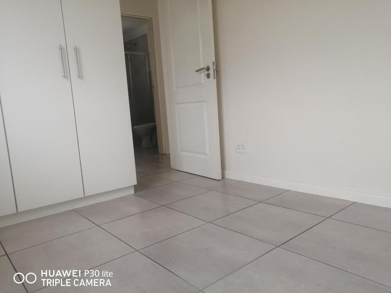 To Let 2 Bedroom Property for Rent in Heathfield Western Cape